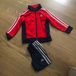2t Adidas track suit